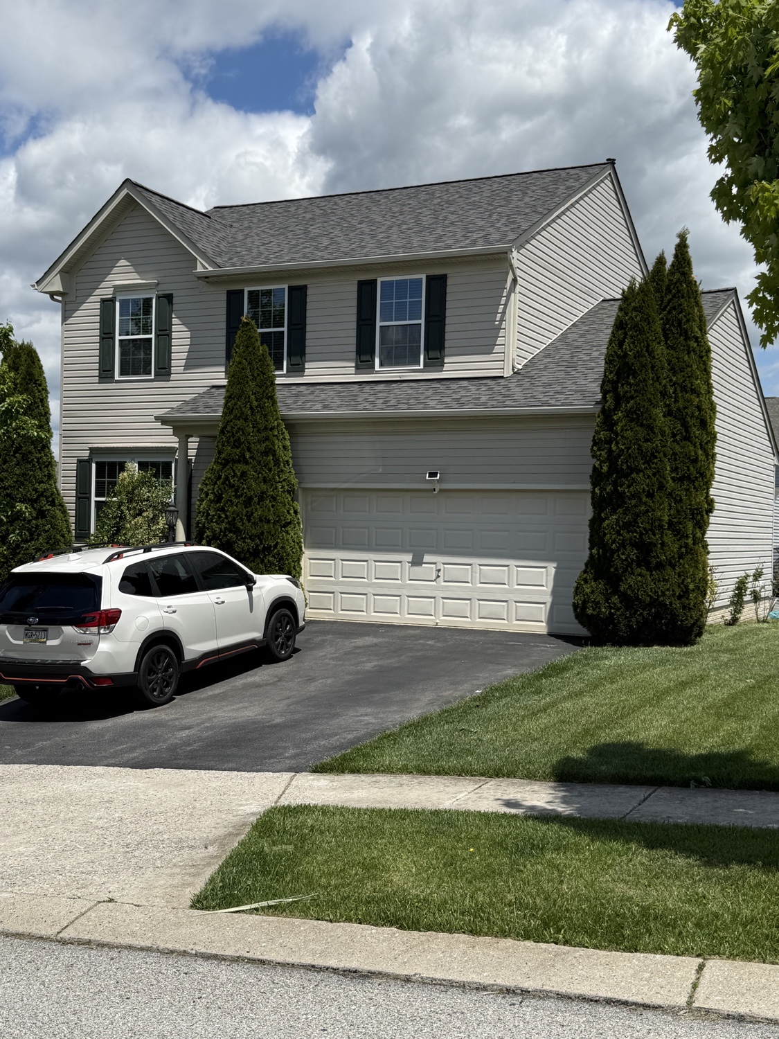 Diamond Elite Roofing architectural shingle installation on a Maryland home.
